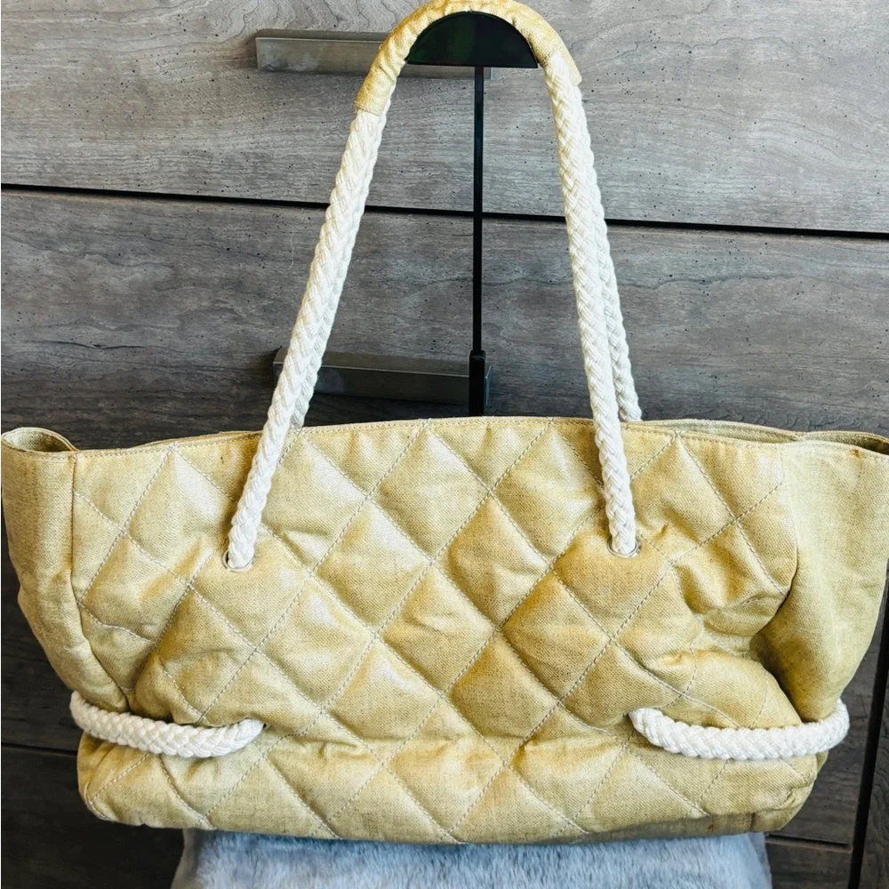 🌸 Rare!! Chanel Limited Edition 2008 Cruise Yacht Coated Canvas tote bag🌸 - Picture 7 of 15